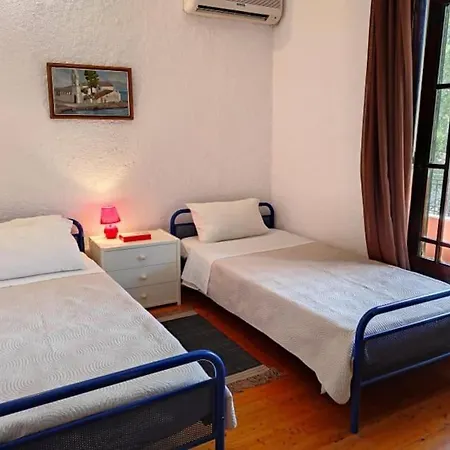 Agnos Vilă Nisaki (Corfu)